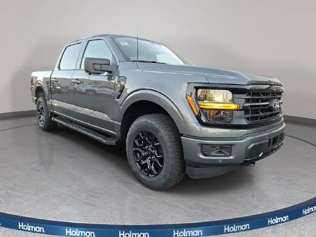 New 2026 Carbonized Gray Metallic Ford XLT image 2