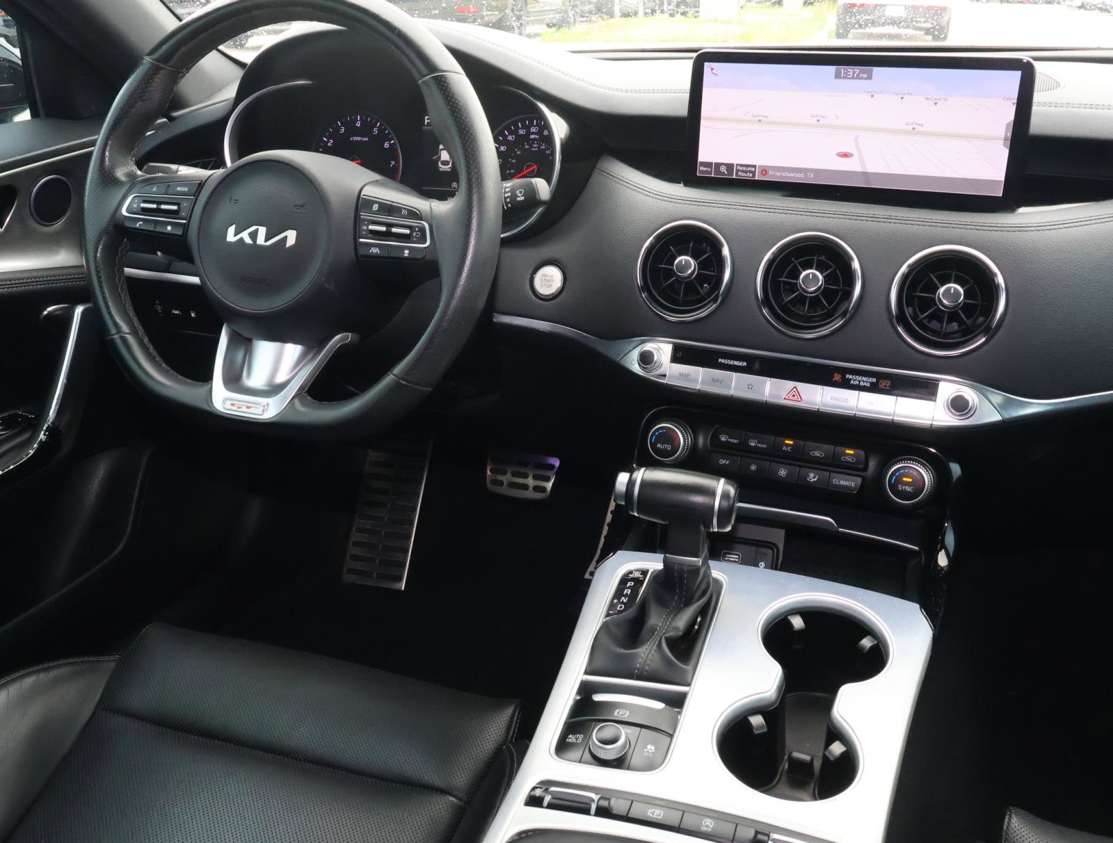 2022 Kia Stinger GT1 - Photo 10