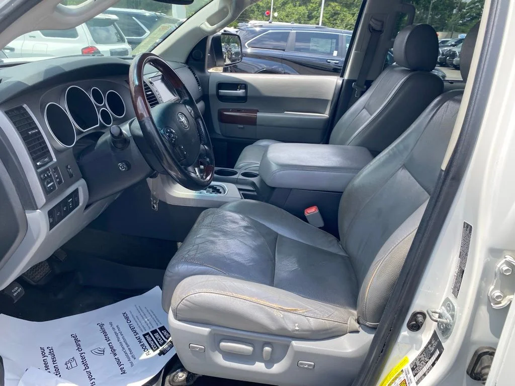 Used 2012 White Toyota Platinum image 5