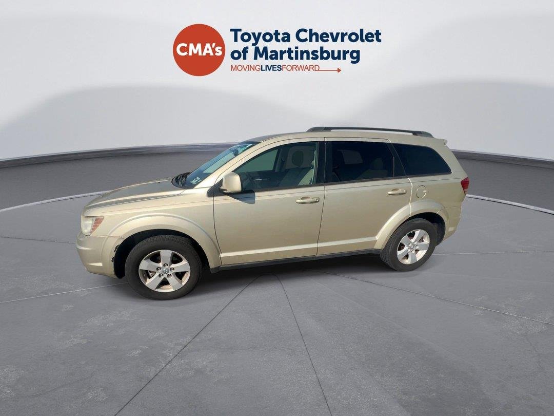 Used 2010 White Gold Dodge SXT image 2