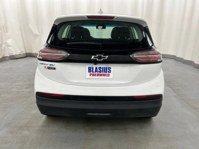 Used 2022 White Chevrolet 1LT image 28