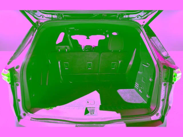 Used 2023 Green Chevrolet LT image 31