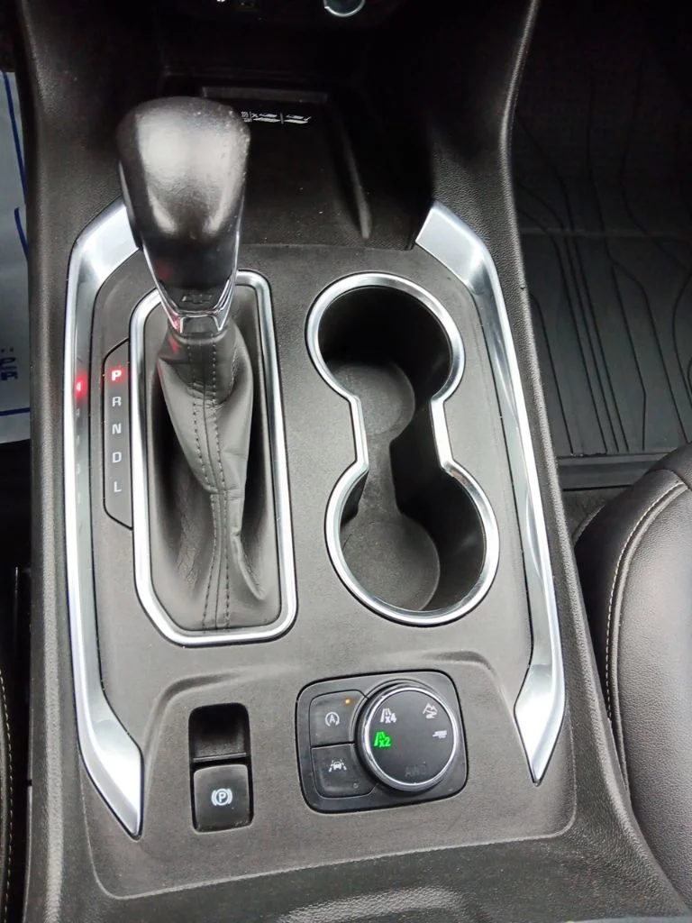 Used 2022 Summit White Chevrolet LT Leather image 24