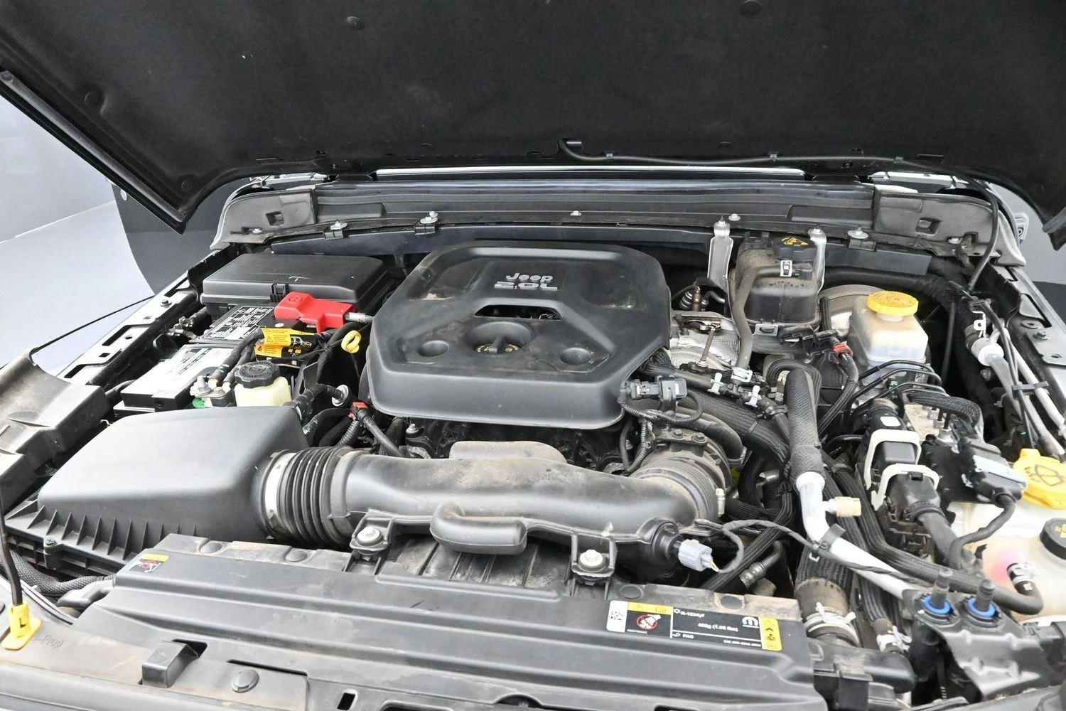 Used 2022 Black Clearcoat Jeep Unlimited Sport S image 27