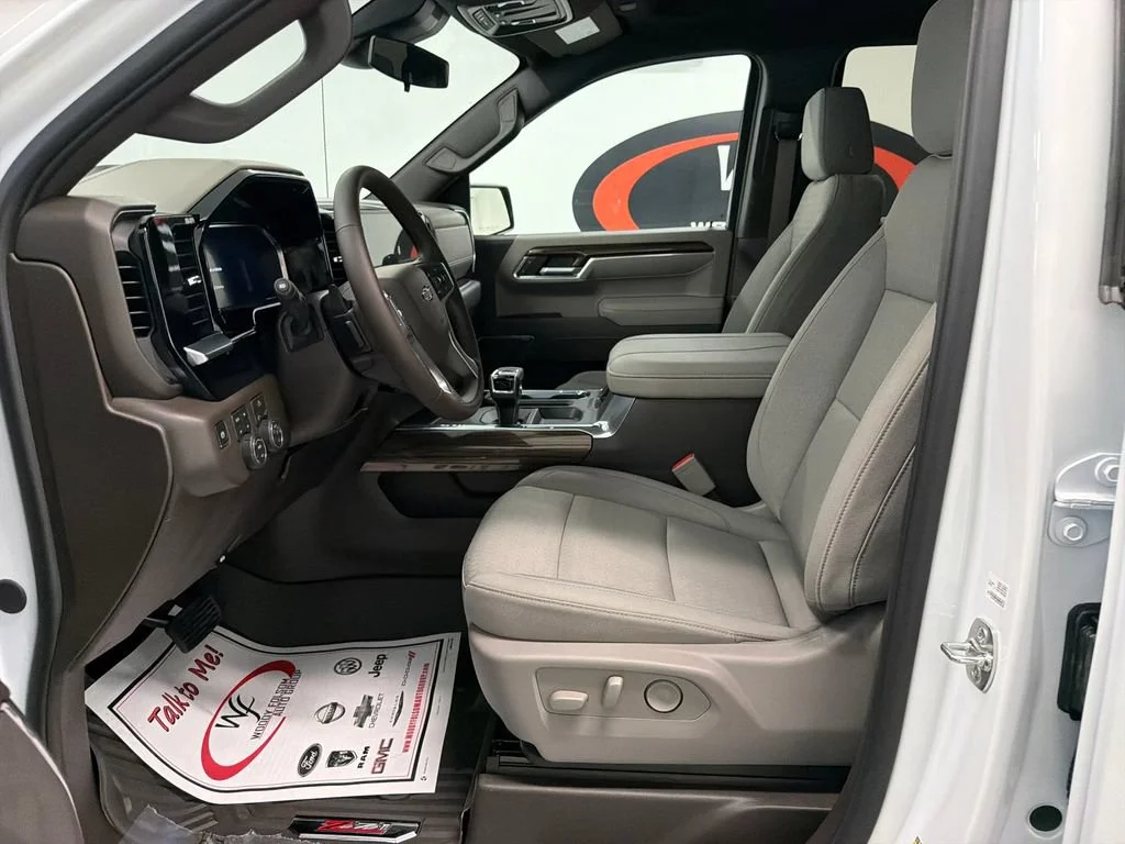 New 2026 Summit White Chevrolet LT Trail Boss image 8