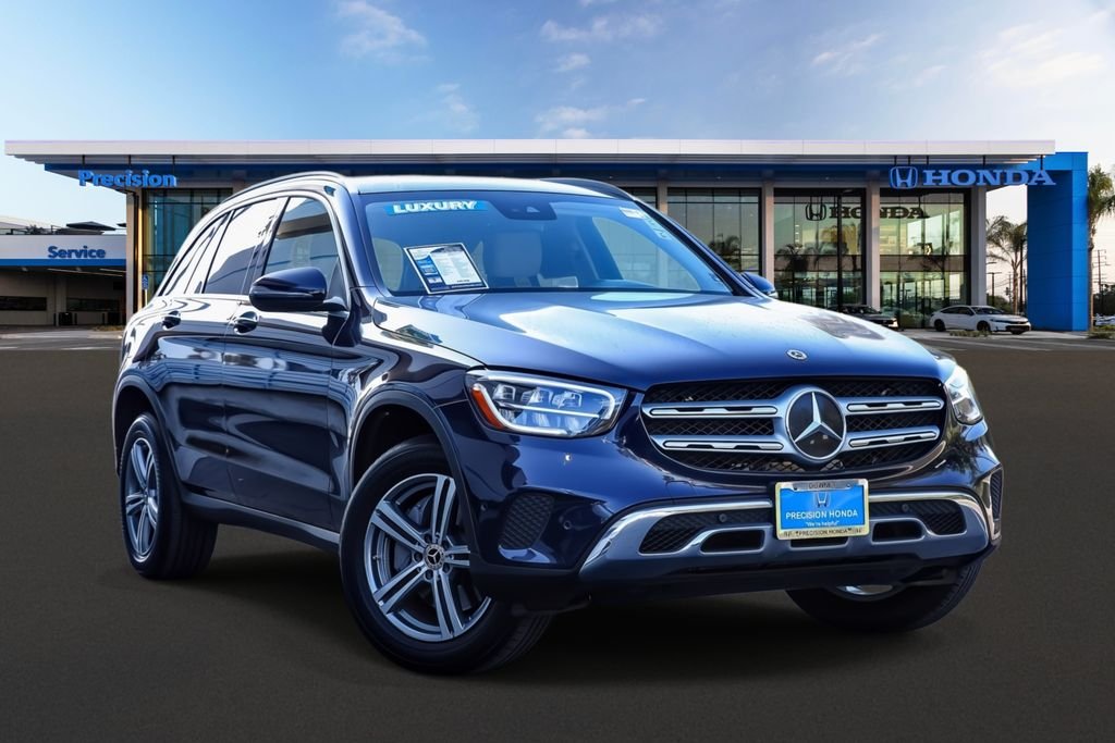 2022 Mercedes-Benz GLC GLC 300's photo