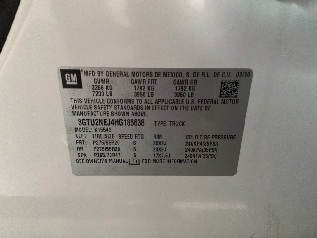 Used 2017 White GMC SLT image 39
