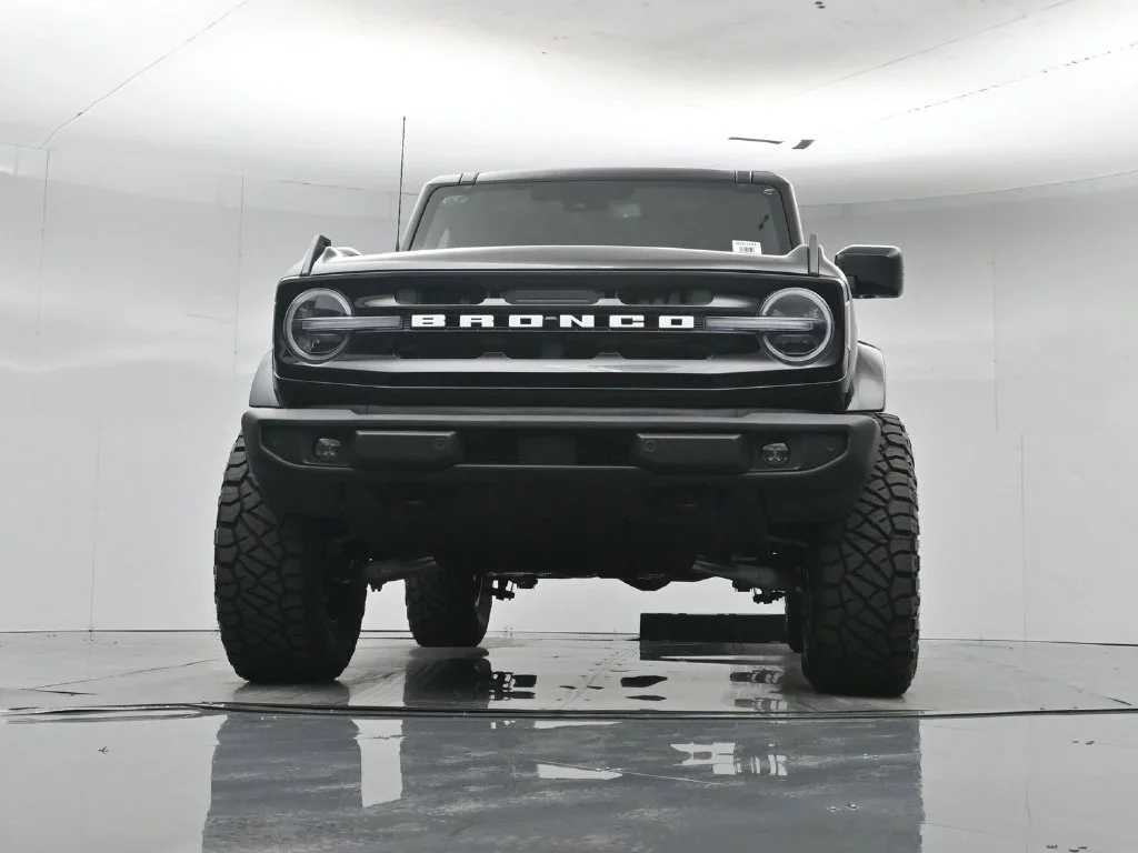 New 2026 Shadow Black Ford Outer Banks image 44