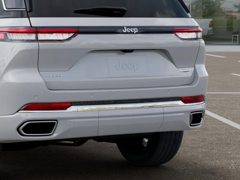 New 2025 Bright White Clear-Coat Exterior Paint Jeep Summit Reserve image 93