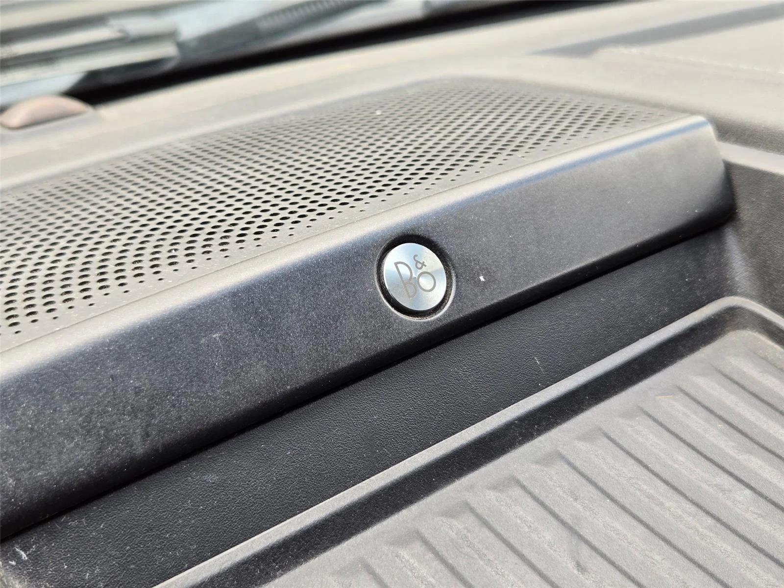 Used 2019 Magnetic Ford Raptor image 28