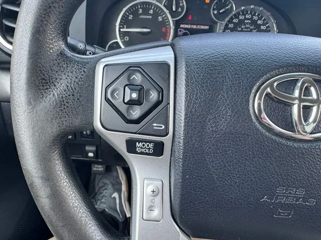 Used 2015 Black Toyota SR5 image 25