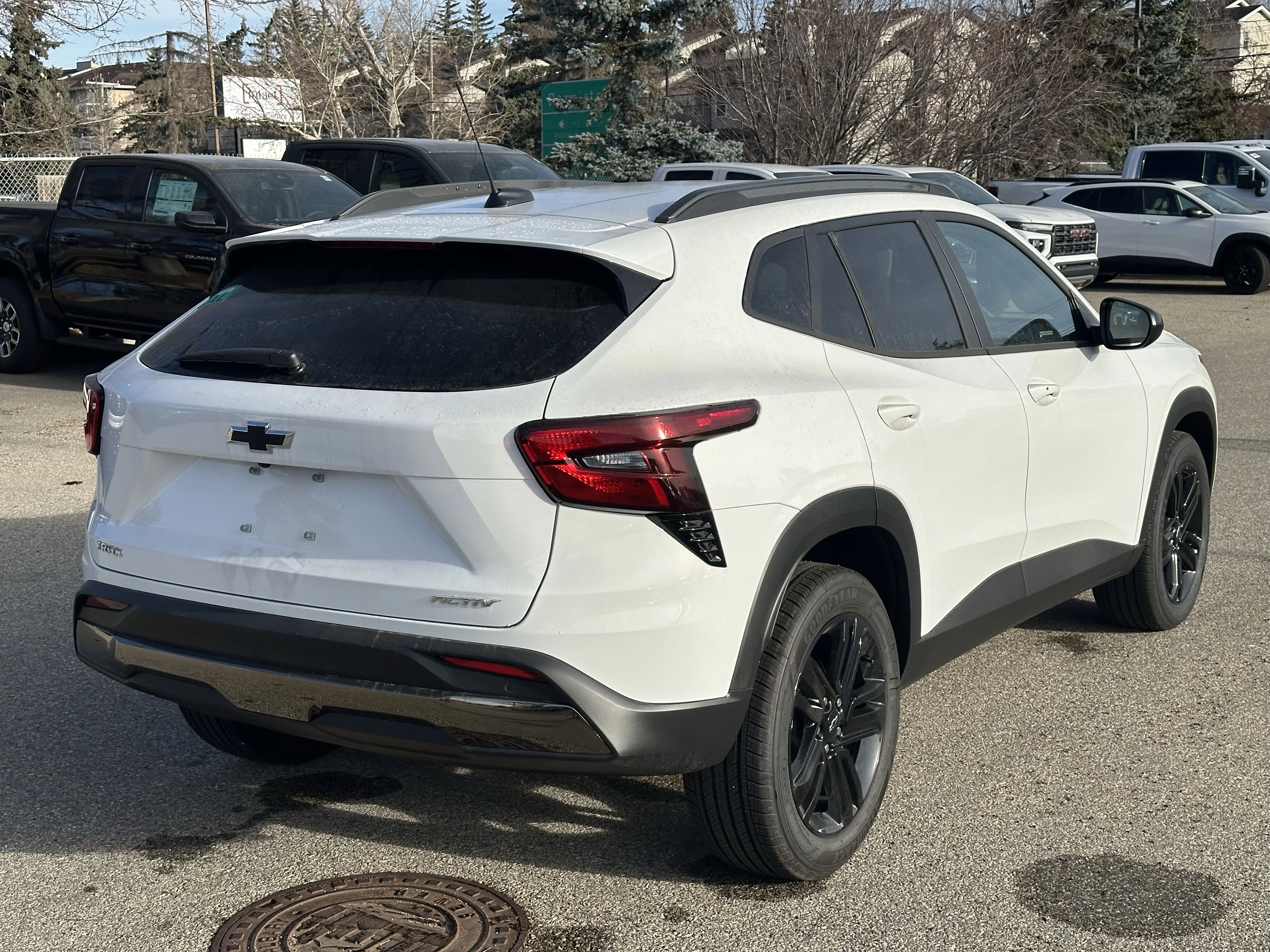 New 2026 Summit White Chevrolet ACTIV image 6