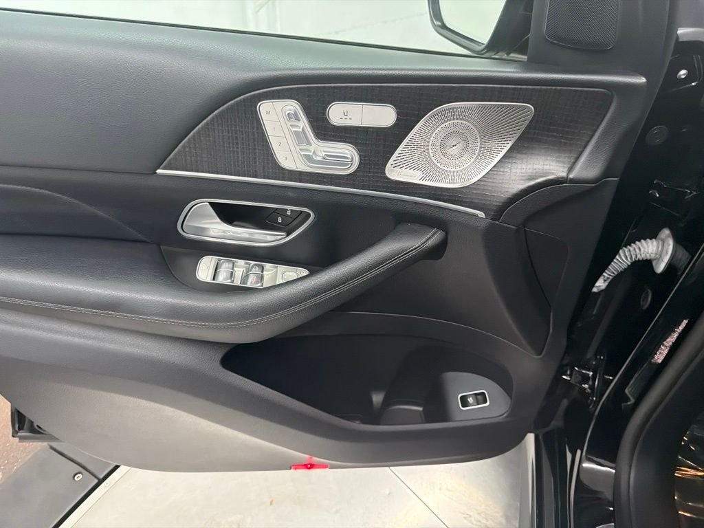 Certified Used 2022 Black Mercedes-Benz GLE 450 image 17