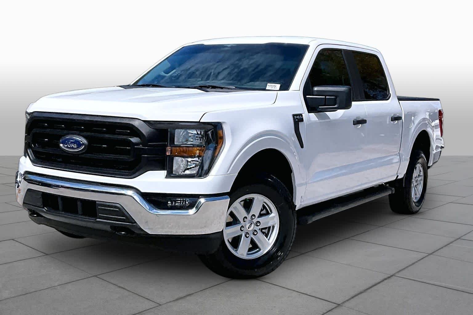 Used 2023 Oxford White Ford XL image 3