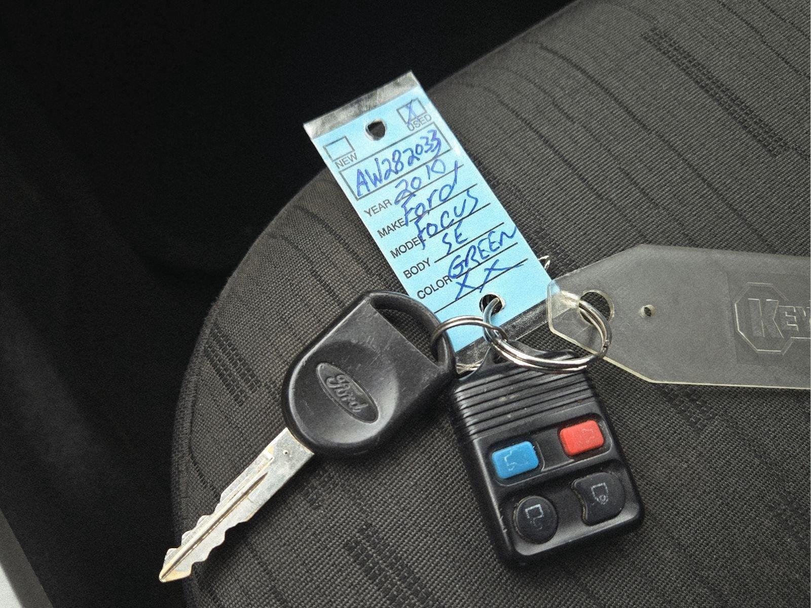 Used 2010  Ford SE image 44