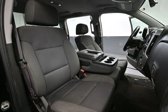Used 2015 Black GMC SLE image 43