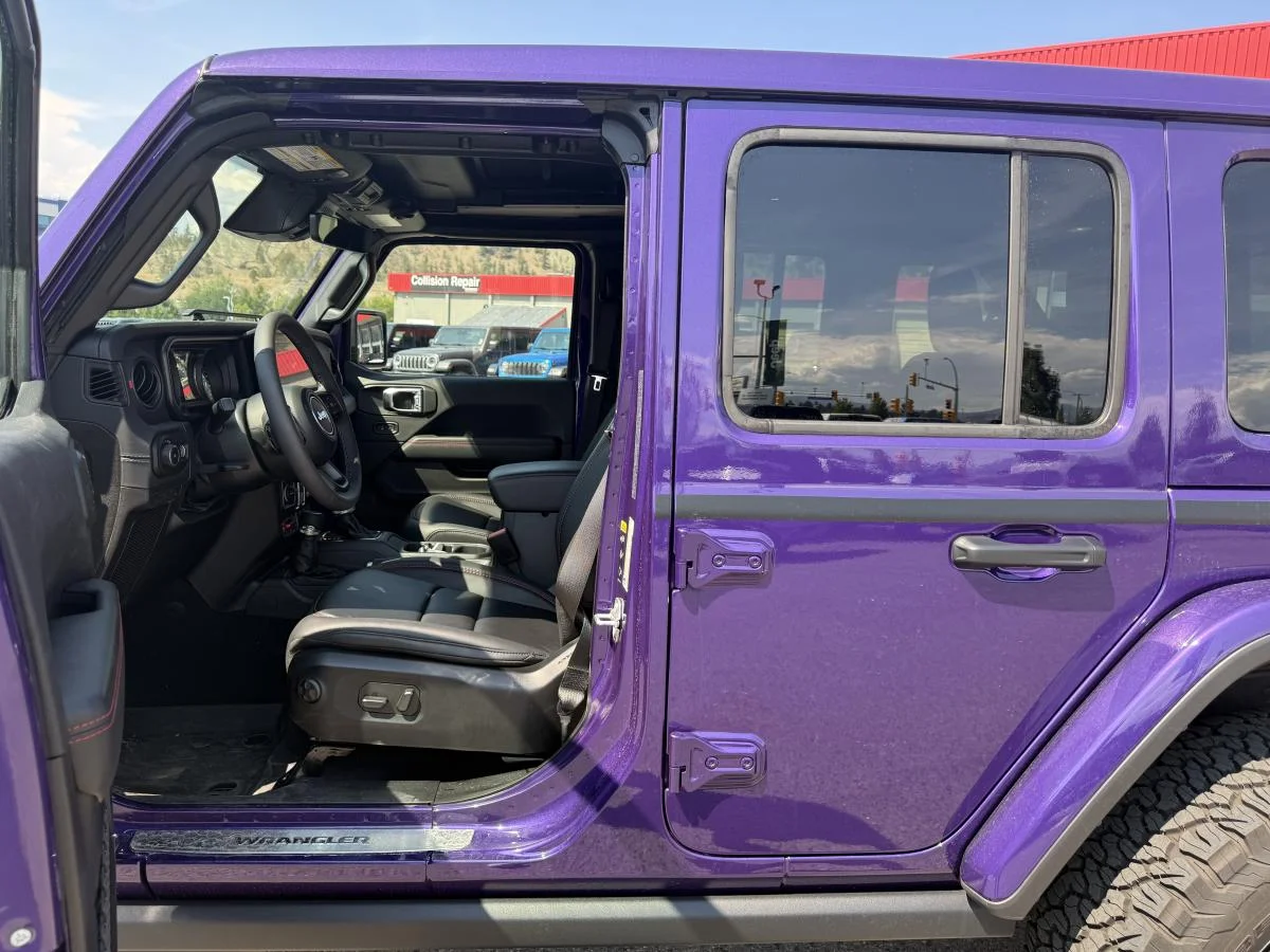 New 2026 reign (pht) Jeep Rubicon X image 10