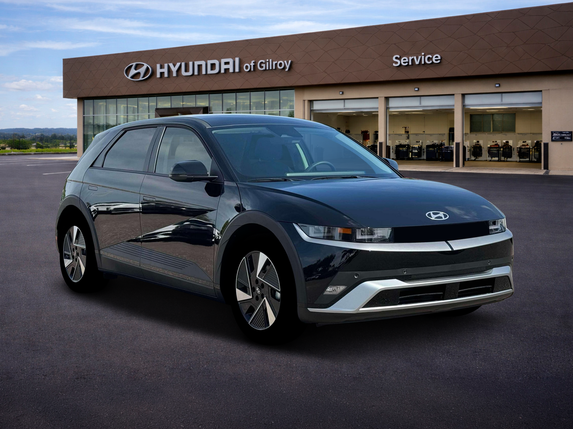 New 2025 Black Hyundai SE Standard Range image 11