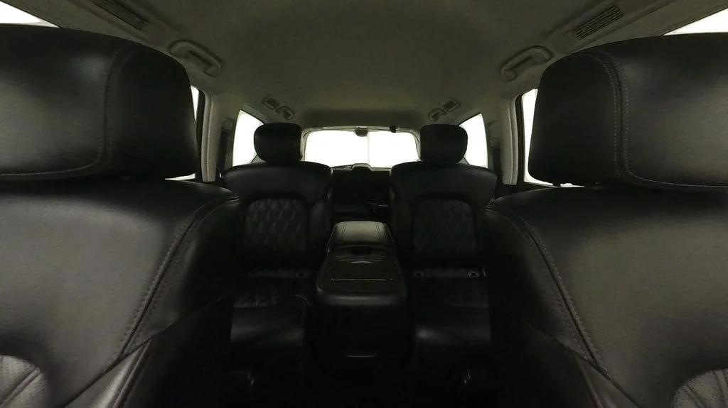Used 2022 Black Nissan Platinum image 34