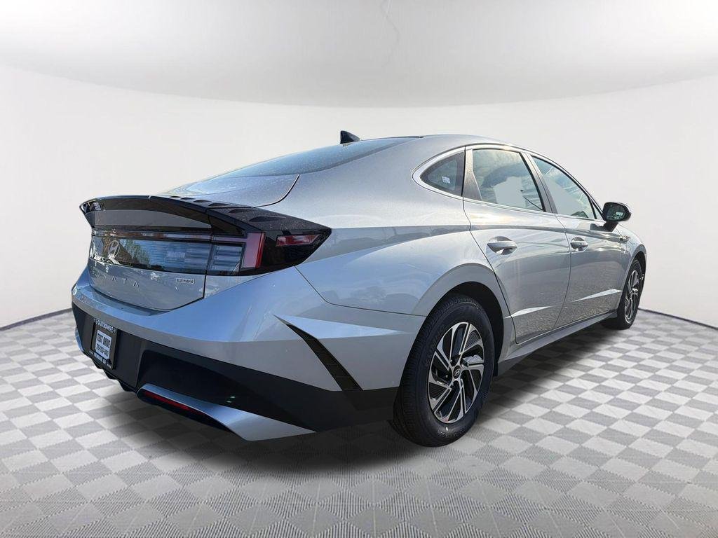 New 2026 Silver Hyundai Blue image 5