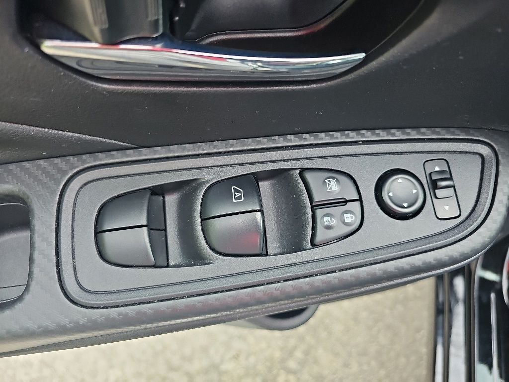 2025 Nissan Versa Sedan SV - Photo 14
