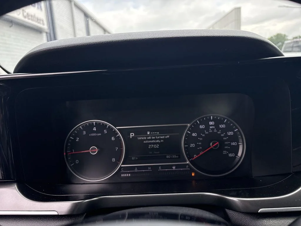 Used 2021 Red Kia S image 10