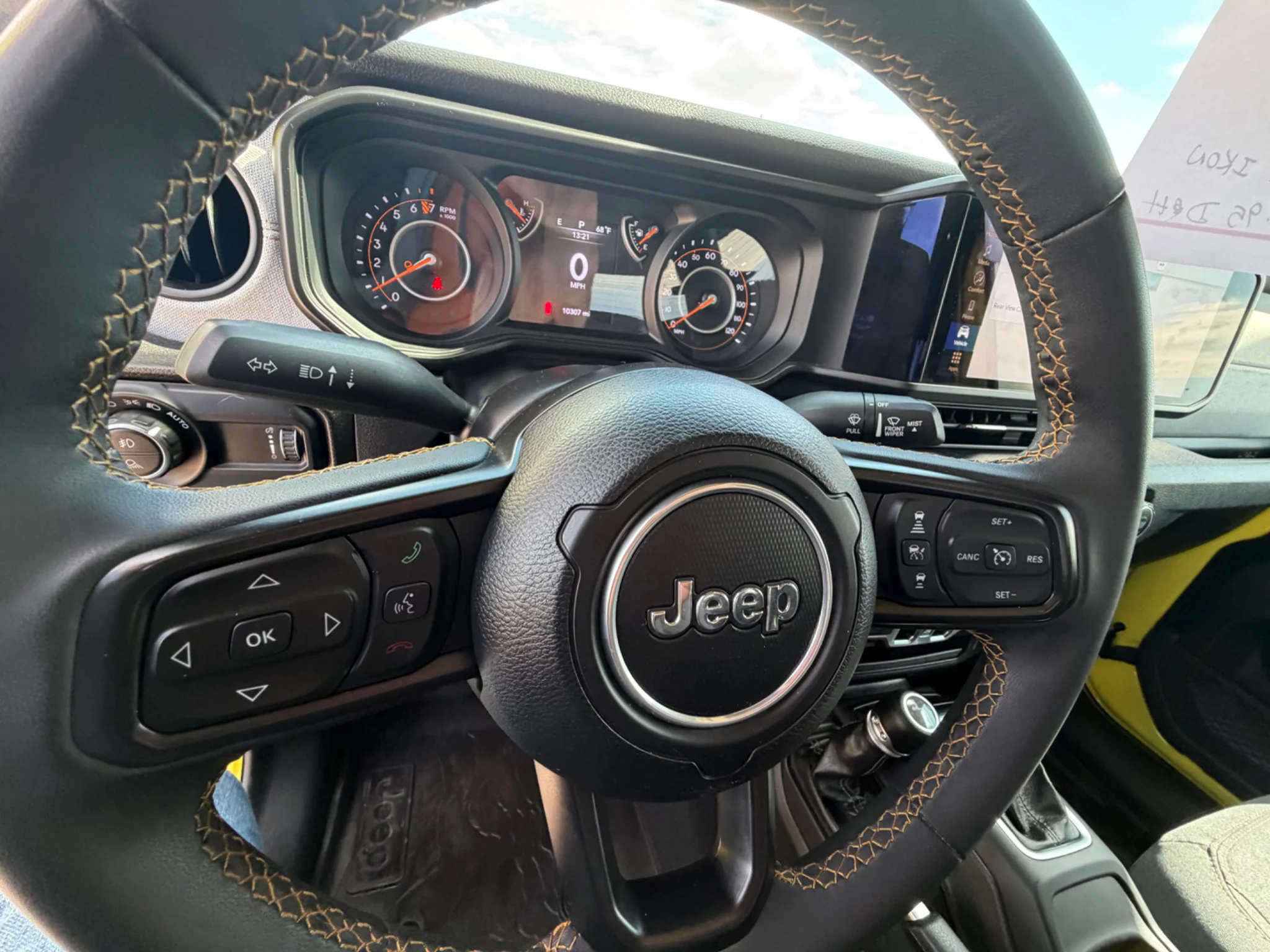 Used 2024 High Velocity Clearcoat Jeep Sport S image 17