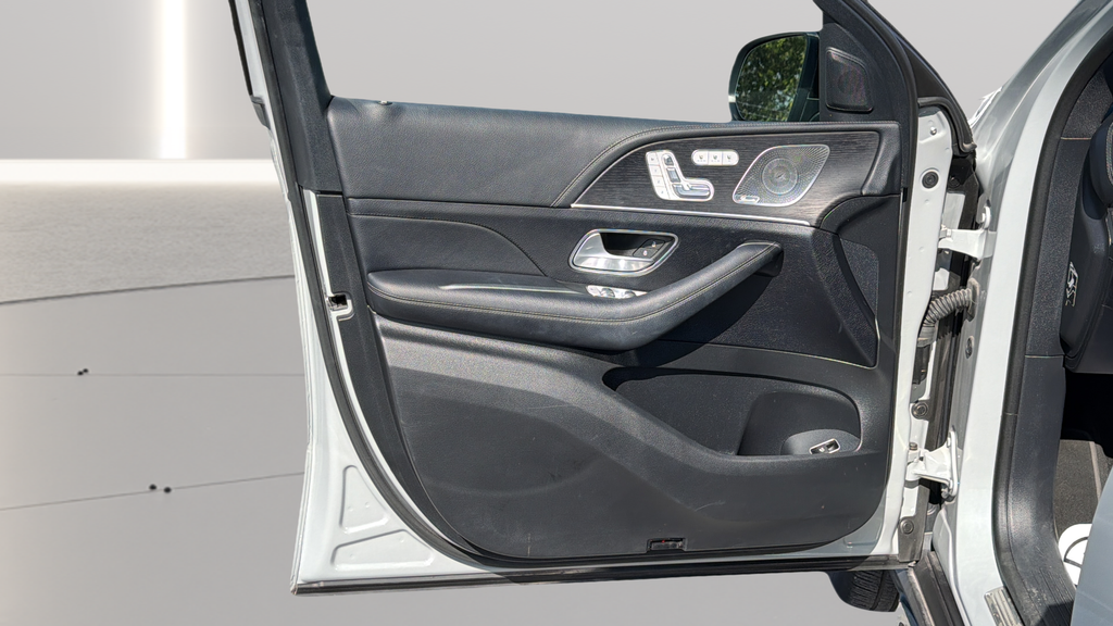 Used 2025  Mercedes-Benz GLE 450 image 20