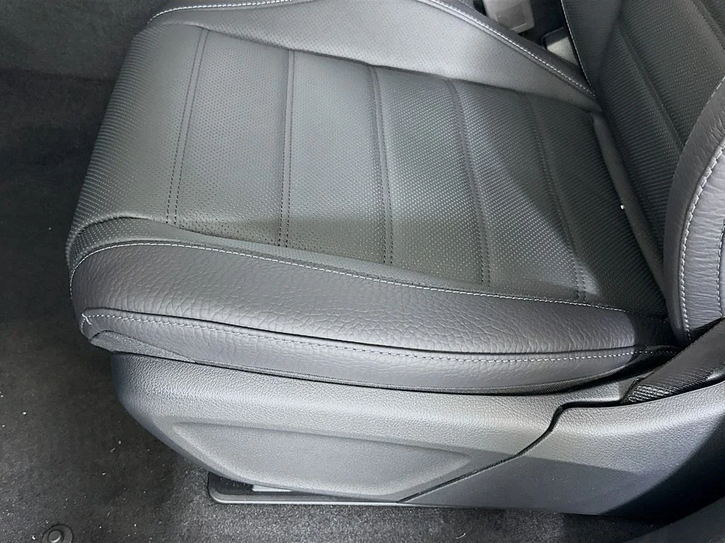 New 2026 White Mercedes-Benz GLS 580 image 20