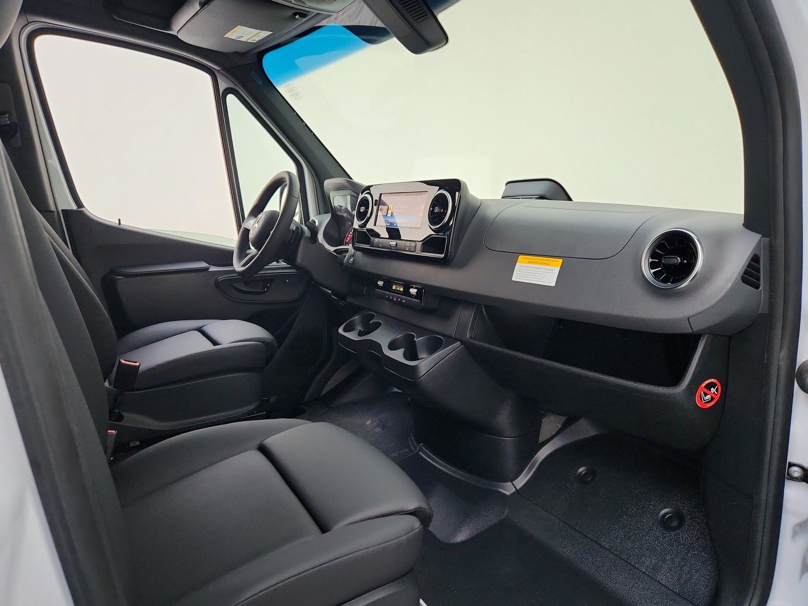 New 2026 Arctic+White Mercedes-Benz RWD image 39