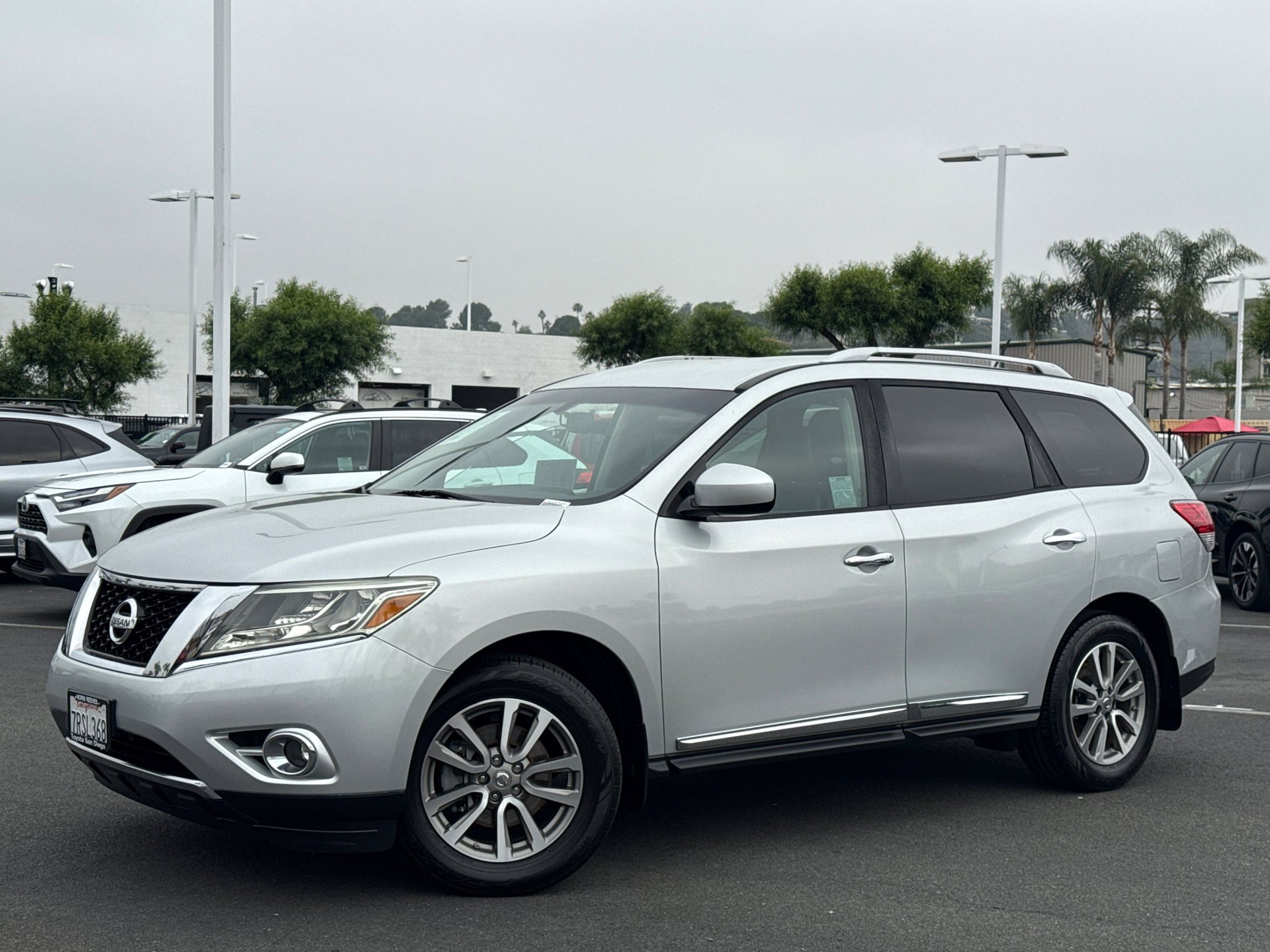Used 2015 Nissan Pathfinder SL with VIN 5N1AR2MN1FC631077 for sale in San Diego, CA