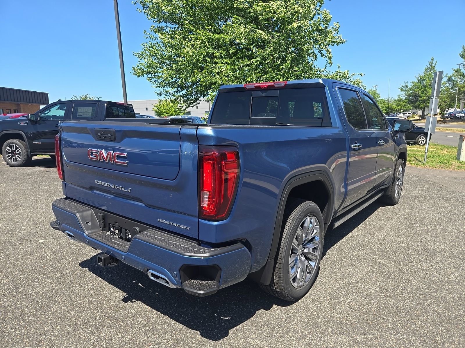 2026 GMC Sierra 1500 Denali - Photo 7