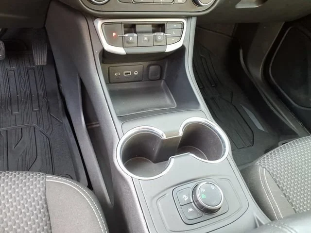 2023 GMC Terrain SLE - Photo 10