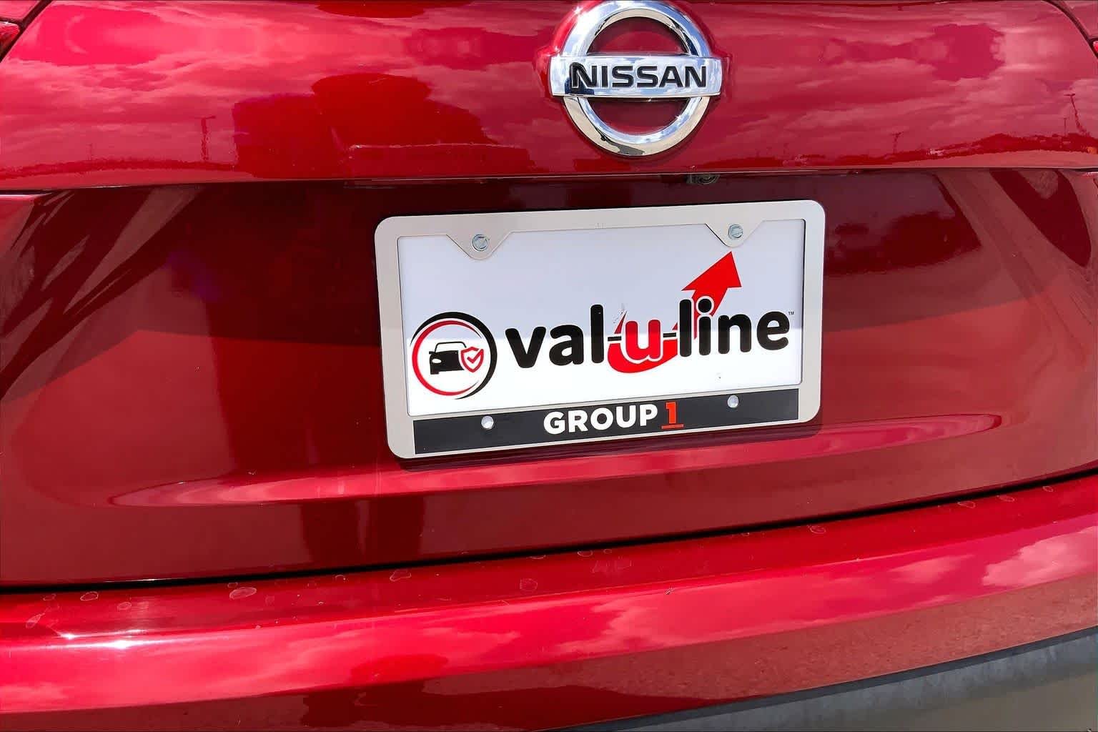Used 2020 Scarlet Ember Tintcoat Nissan SV image 10