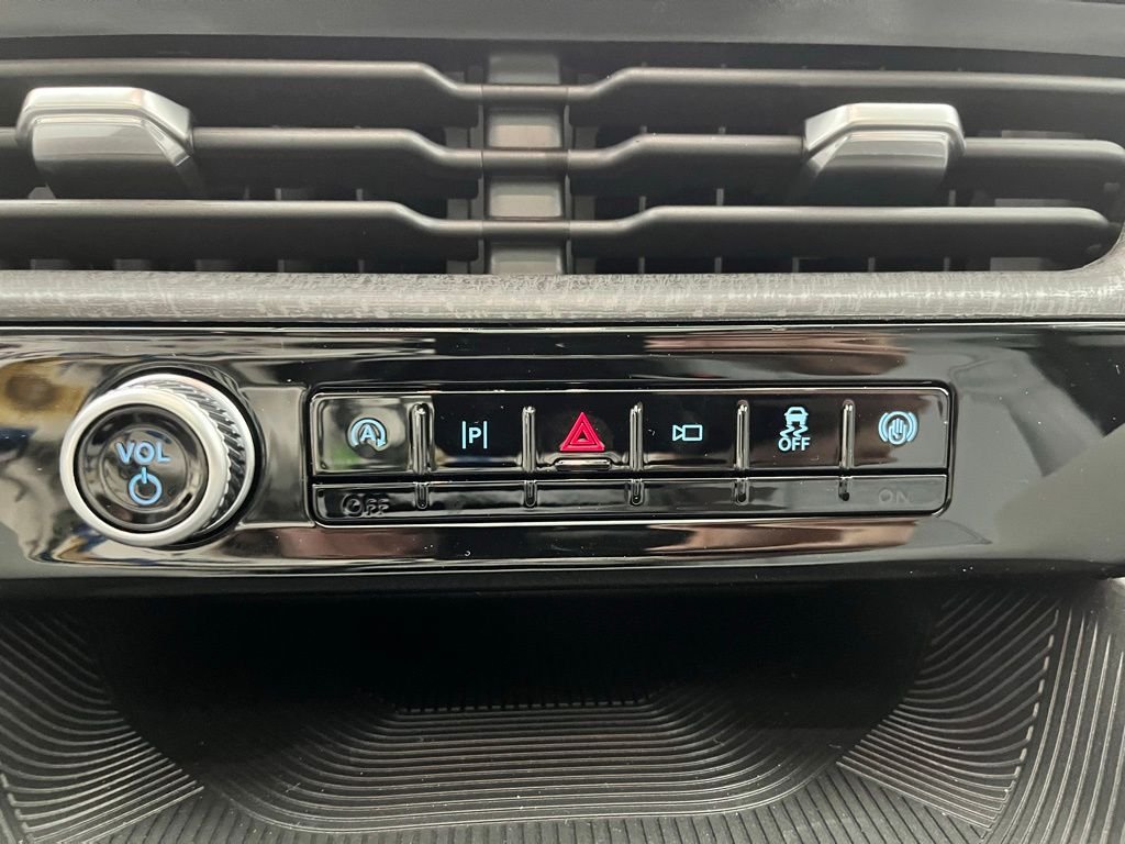 New 2026 Black Ford Platinum image 30