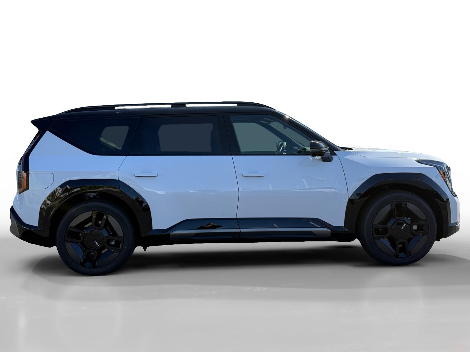 New 2026 Glacial White Pearl / Black Ro Kia GT-Line AWD image 6