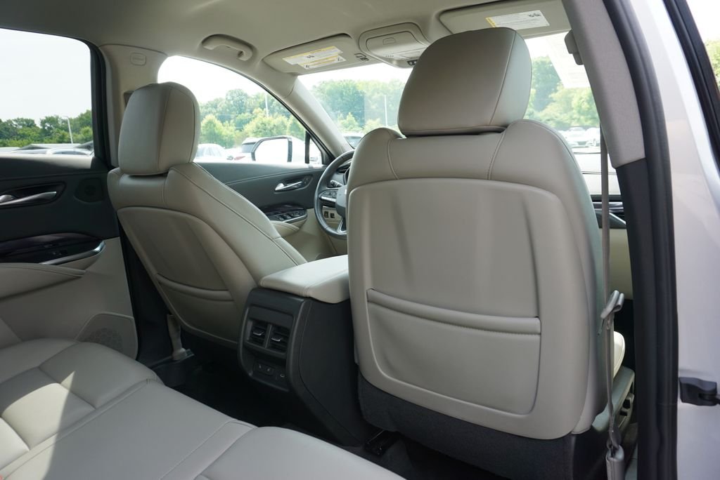 Used 2022 Radiant Silver Metallic Cadillac Luxury image 50