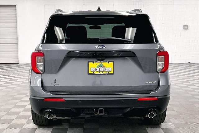Used 2024 Carbonized Gray Metallic Ford ST-Line image 5