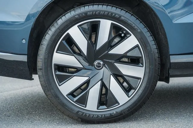 Certified Used 2025 Denim Blue Volvo Ultra image 16