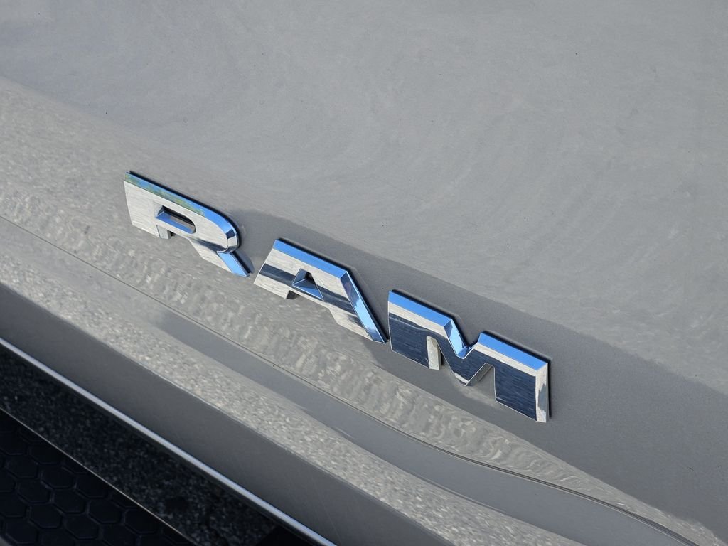 Used 2022 Silver Ram Laramie image 11