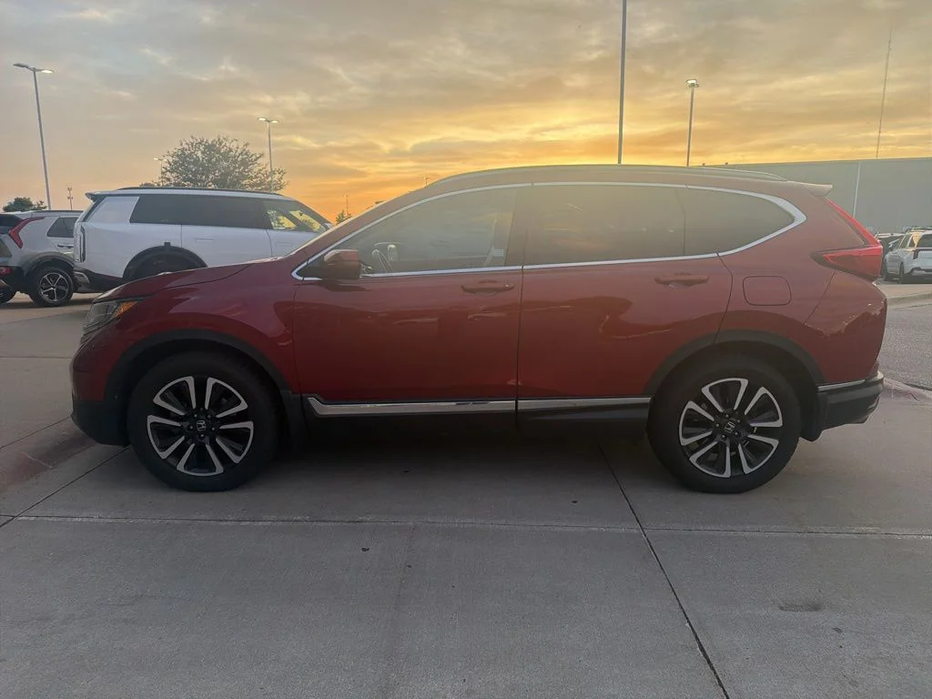 Used 2017  Honda Touring image 4