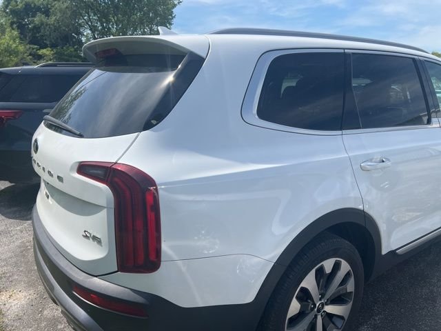 Used 2020 White Kia S image 7