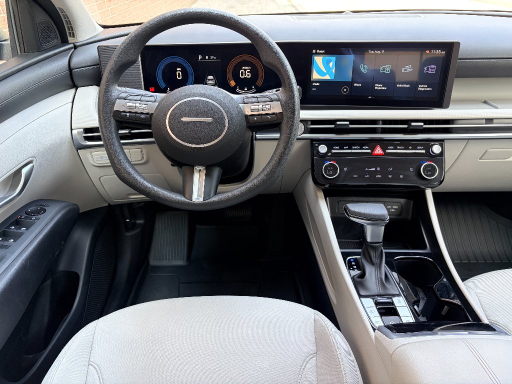 Certified Used 2025 Rockwood Green Hyundai SEL image 12