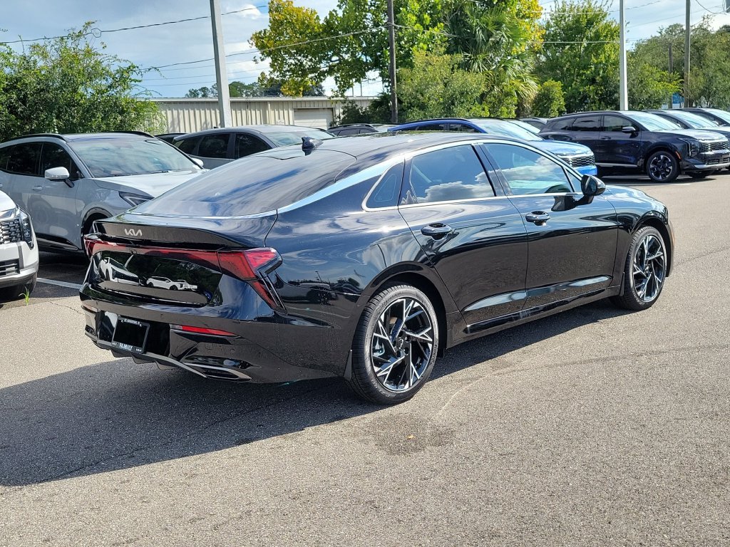 New 2026 Aurora Black Pearl Kia GT-Line FWD image 6
