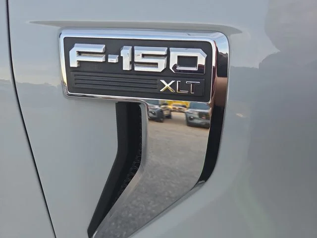 Certified Used 2024 Avalanche Ford XLT image 16