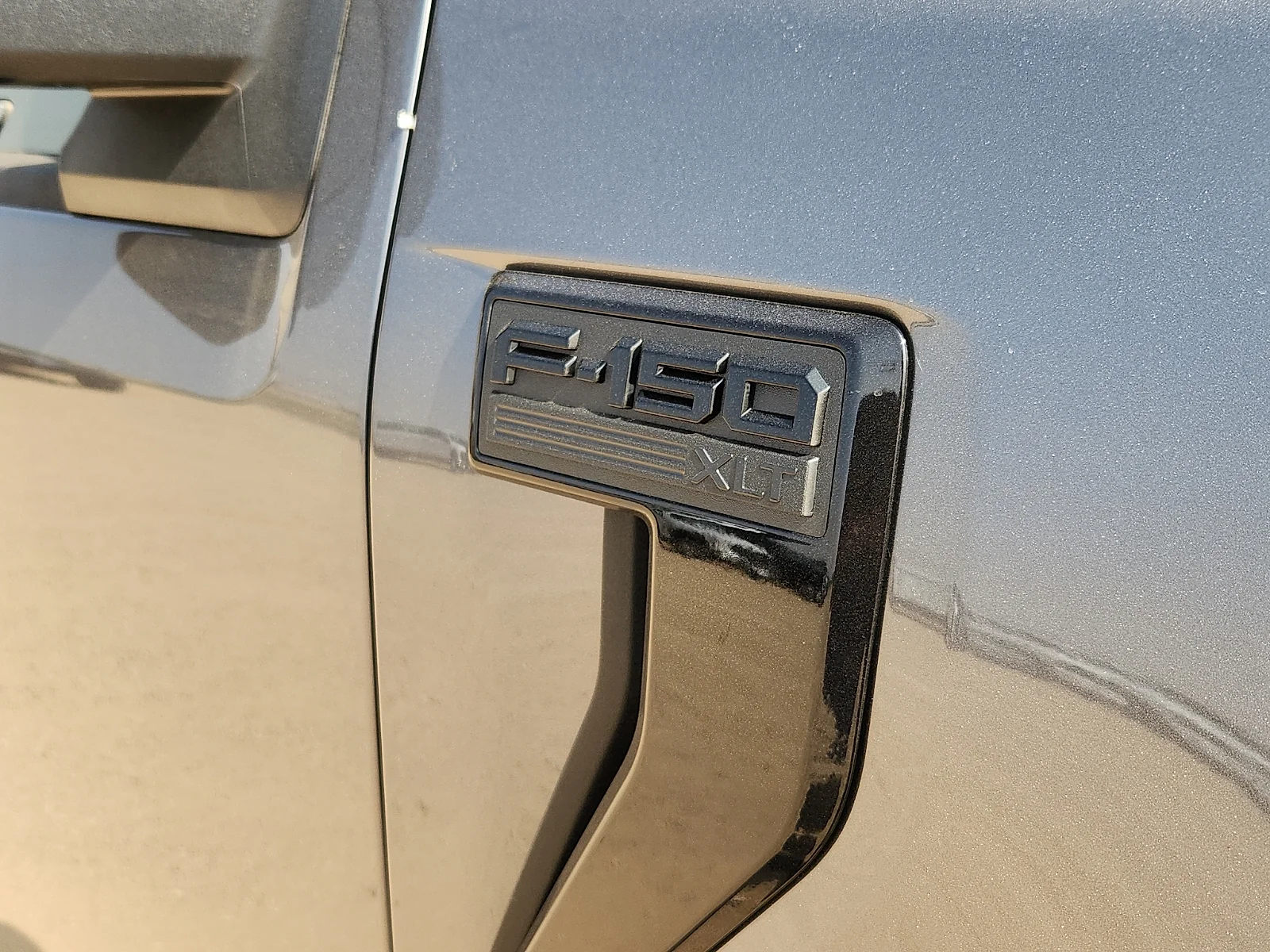 New 2026 Carbonized Gray Metallic Ford XLT image 10