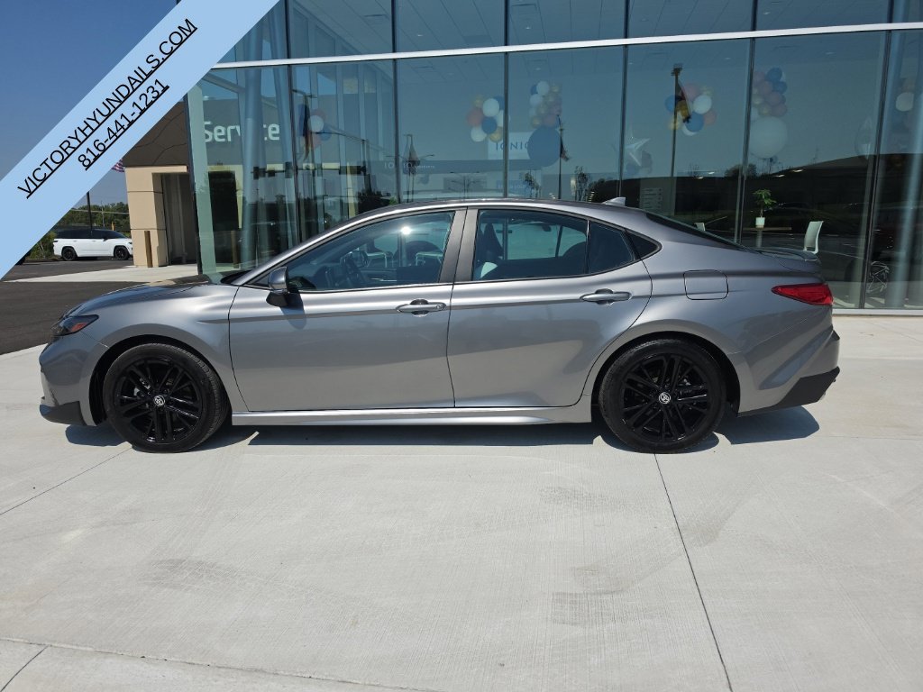 Used 2025  Toyota SE image 2