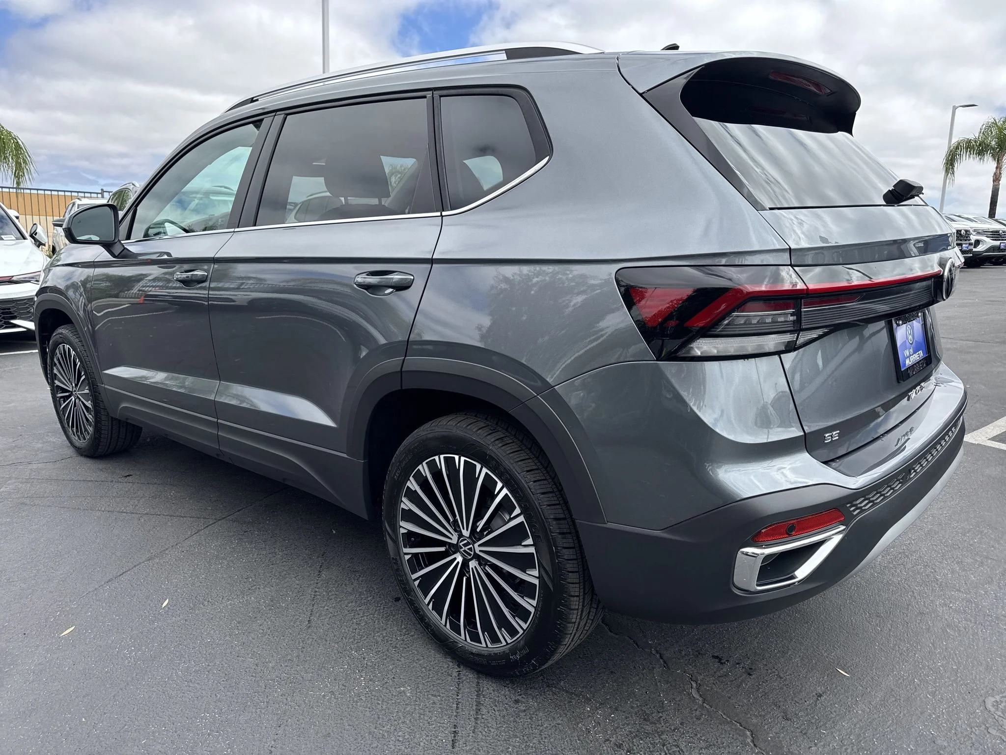 New 2026 Platinum Gray Metallic Volkswagen SE image 5