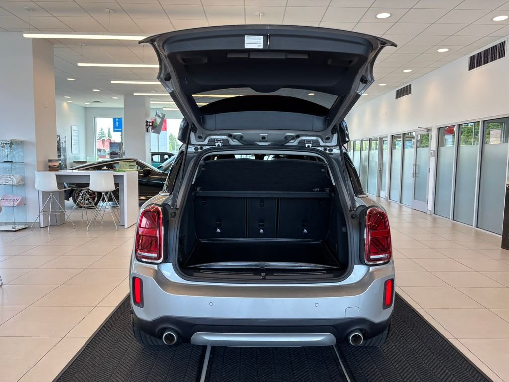 Used 2023 Silver MINI Base image 9