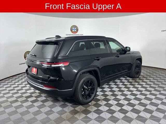 New 2026 Diamond Black Crystal Pearl-Coat Exterior Paint Jeep Laredo image 16